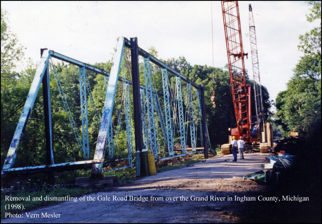 Removing and dismantling the Gale Road Bridge 1998